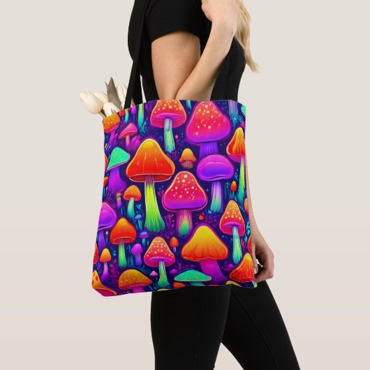 Neon Glow Mushroom Forest Tote Bag (Dichtbij)