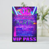 Neon Glow PTY Birthday VIP PASS Club Uitnodigingen (Staand voorkant)