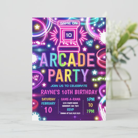 Neon Glow Retro Arcade Gaming Birthday Party Kaart (Staand voorkant)