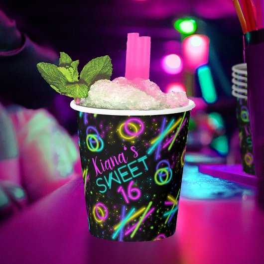 Neon Glow Stick Sweet 16 Name ID760 Papieren Bekers