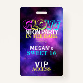 Neon glow VIP-toegang Sweet 16 verjaardagsuitnodig Badge (Voorkant)