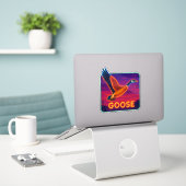 Neon Goose Sticker (Laptop op bureau)