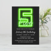 Neon Green 5th Birthday Uitnodiging (Staand voorkant)