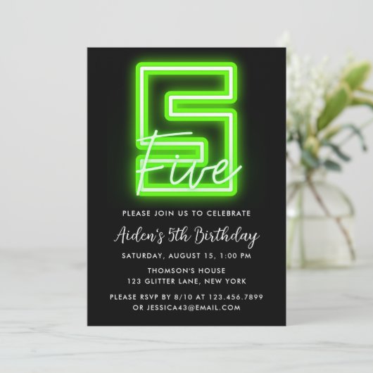Neon Green 5th Birthday Uitnodiging (Staand voorkant)