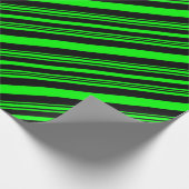 Neon Green en Black Stripes Cadeaupapier (Hoek)