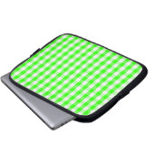 Neon Green Gingham Pattern van Shirley Taylor Laptop Sleeve (Voorkant onderkant)