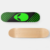 Neon Green Space Alien Head Skateboard (Horizontaal)