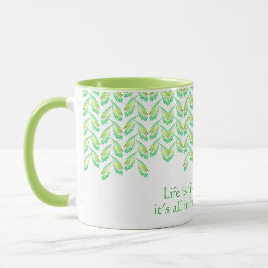 Neon groen blad - fractal kunst, Iers gezegde, Mok (Links)