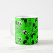 Neon groene bloem gotische schedel  koffiemok (Voorkant links)