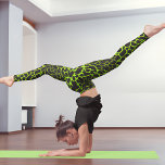 Neon Groene Giraffe vlekken Patroon Leggings<br><div class="desc">Deze leggings zijn prachtig ontworpen met een betoverend giraffe vlekkenpatroon, en bieden een unieke en stijlvolle aanvulling op uw garderobe. Het patroon toont de kenmerkende en elegante vlekken die kenmerkend zijn voor giraffen en creëert een verfijnde en opvallende look. T Het neon groengiraffe vlekkenpatroon voegt een vleugje wildheid en exotisme...</div>