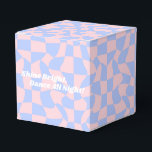 Neon Groovy Disco Bedankdoosjes<br><div class="desc">Stuur je gasten naar huis met een beetje extra glinstering met deze funky disco-themed gunstbox! Met een gedurfd, retro ontwerp is het perfect voor feestjes, kleine cadeautjes of leuke verrassingen. Een stijlvolle manier om de groovy vibes gaande te houden - omdat de beste feesten altijd eindigen met een beetje iets...</div>