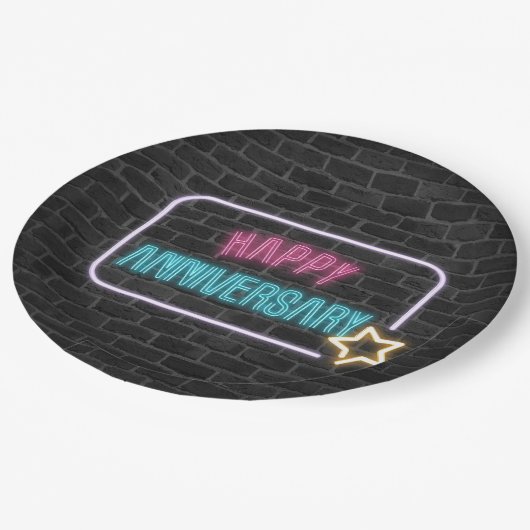 Neon Jubileum Sign On Brick Wall Papieren Bordje (Gekanteld)