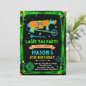 Neon Laser Tag jongens thema uitnodiging (Staand voorkant)