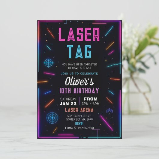 Neon Laser Tag Verjaardagsuitnodiging Kaart (Staand voorkant)