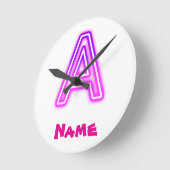 Neon Letter A Monogram Glanzend Paars Roze Initiaa Ronde Klok (Hoek)