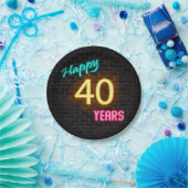 Neon nummer 40-teken op bakstenen wand papieren bordje (Feest)