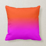 Neon Oranje en Hot Pink Ombre Shade Kleur Vervagen Kussen<br><div class="desc">Neon Oranje en Hot Pink Ombre Shade Kleur langzaam verdwijnen. Ombre-schaduwen gaan van roze warme roze naar neon-sinaasappel in dit zonnepalet neon, oranje, warm, roze, ombre, shade, color, fade, trend, bright, fluorescent, highlighter, school, kinder, grappig, dorm, decor, tint, bright neon roze, helder roze, neon oranje, hot roze, ombre shade, color...</div>