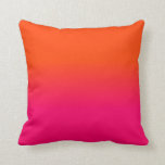 Neon Oranje en Neon Pink Ombre Shade Kleur Vervage Kussen<br><div class="desc">Neon Oranje en Neon Pink Ombre Shade Kleur Vervagen. Fantasieslijpen van de warme roze blauwe plek in het neonsinaasappel lijken op een geschilderde zonsondergang neon, oranje, warm, roze, ombre, shade, color, fade, trend, bright, fluorescent, highlighter, school, kinder, plezier, dorm, decor, tint, heldere neonroze, helder roze, neon oranje, neonroze, roze neon,...</div>