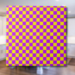 Neon Paarse Geel Geruite Checkerboard  Tegeltje<br><div class="desc">Neon Paarse en Geel Geruite Checkerboard</div>