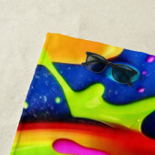 Neon Paint Drip Art Strandlaken (In situ)