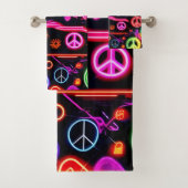 Neon Peace-symbolenpatronen Bad Handdoek (Insitu)