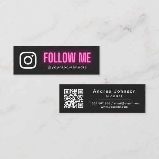 Neon Pink Typografie Volg Sociale Media & QR Code Mini Visitekaartje (Voorkant / Achterkant)