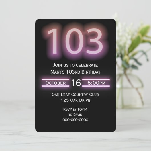 Neon roze 103e verjaardag Party uitnodiging (Staand voorkant)