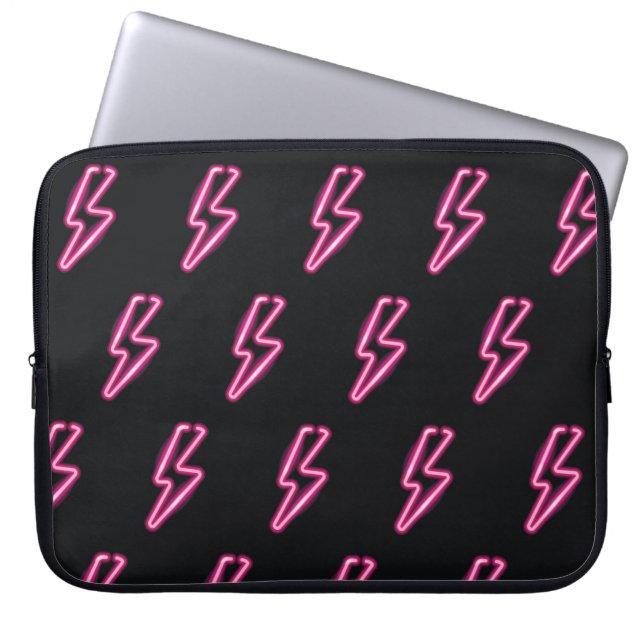 Neon roze bliksem: donkere achtergrond. laptop sleeve (Voorkant)