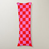 Neon Roze en Rood Geruite Checkerboard Lichaamskussen (Voorkant Verticaal)