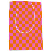 Neon Roze Sinaasappel Geruite Checkerboard  Medium Cadeauzakje (Voorkant)