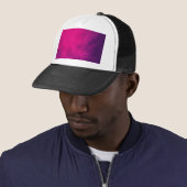 Neon Roze Smoke Trucker Hat – Pet (In situ)