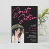 Neon roze teken script fun foto boog Sweet 16 Kaart (Staand voorkant)