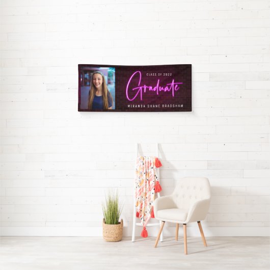 Neon Sign Pink Afstuderen foto Spandoek (Insitu)