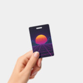 Neon Sunset Grid – Retro-Futuristische Synthwave S Badge (Handheld)