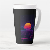 Neon Sunset Grid – Retro-futuristische Synthwave S Latte Mok (Rechterhoek)