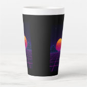 Neon Sunset Grid – Retro-futuristische Synthwave S Latte Mok (Voorkant)