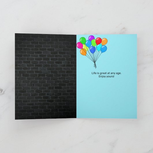 Neon-teken op baksteen voor 51ste verjaardag kaart (Binnen)