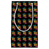 Neon-teken op baksteen voor 85ste verjaardag klein cadeauzakje (Voorkant)