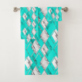 Neon turquoise geometrisch patroon. bad handdoek (Insitu)