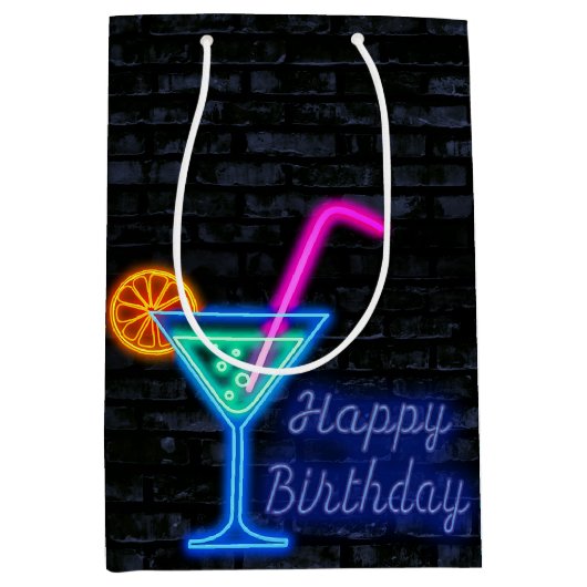 Neon Verjaardag Cocktail op baksteen Medium Cadeauzakje (Voorkant)