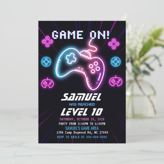 Neon Video Game Truck Arcade Birthday Uitnodiging (Staand voorkant)