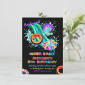 Neon waterglijbaan zwembad verjaardagsfeestje kaart (Staand voorkant)