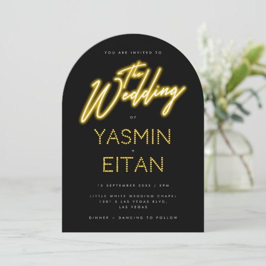 Neon Yellow Glow Script Black Arch Wedding Kaart (Staand voorkant)