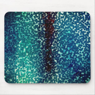 Neonblauwe mozaïekstijl boven ruw gehamerd glas muismat