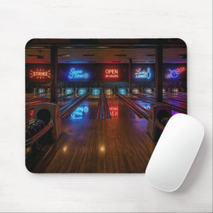 Neonlichten in een donkere bowlingbaan muismat
