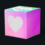 Neonregenboog met hart bedankdoosjes<br><div class="desc">Wit hart met pasgetrouwde namen op de abstracte neonregenboogachtergrond.</div>