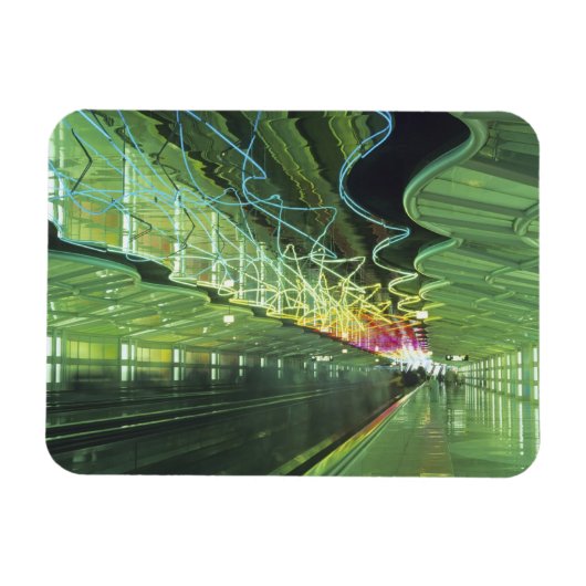 Neonverlichting op de corridor van de luchthaven O Magneet (Horizontaal)