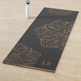 Nep goud folie op donkergrijze mandala met initial yogamat