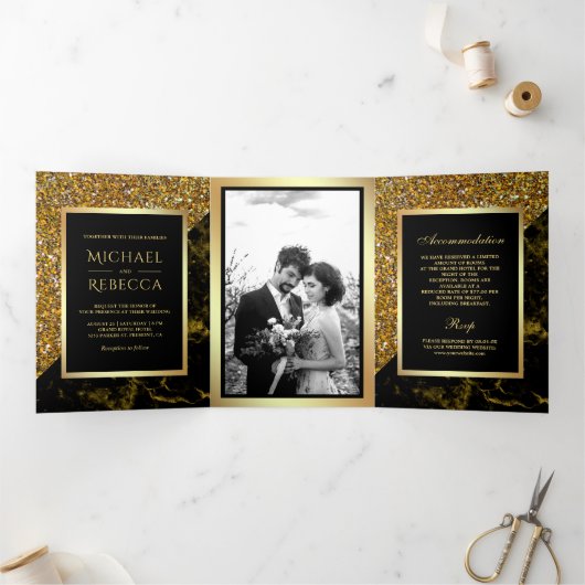 Nep Goud Glitter Goud Marmer Foto Bruiloft Drieluik Uitnodiging (Binnen)
