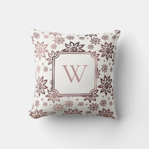 Nep roosgoud folie en witte bloemen met monogram kussen